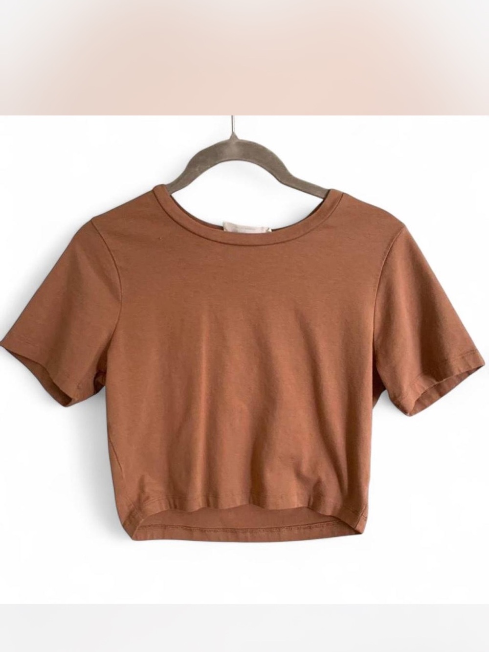 Zenana Outfitters Cropped Crewneck Tee in Rust Brown size S